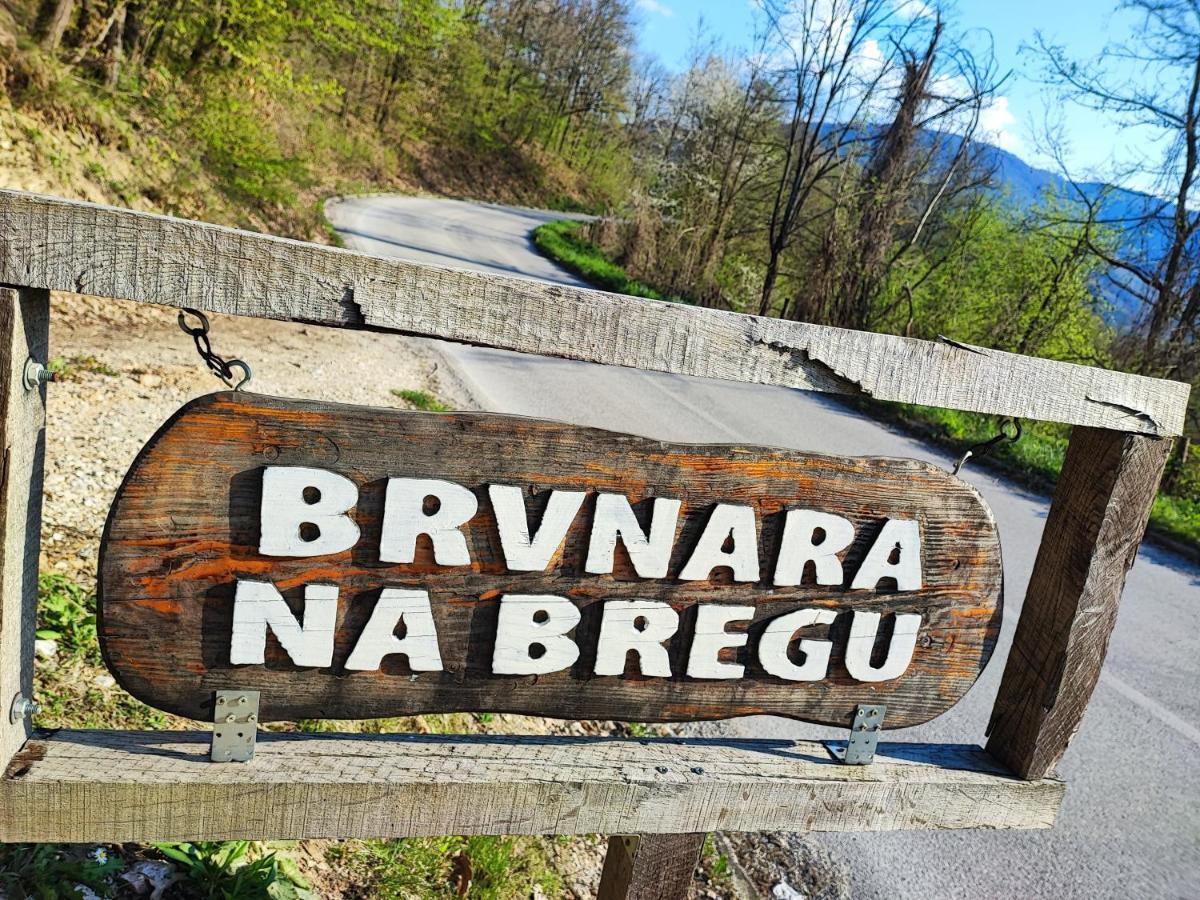 バイナ・バシュタ Brvnara Na Breguヴィラ エクステリア 写真